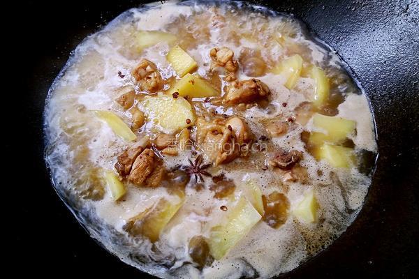 土豆焖鸡的做法图解6