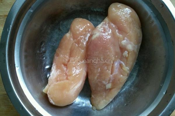 香菇鸡肉饺子的做法图解1