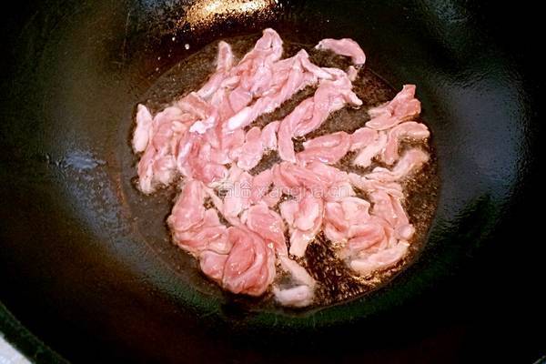 蒜苔炒肉的做法图解3