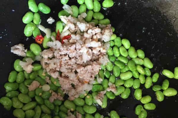 毛豆米炒肉末的做法图解7