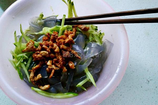 肉丝拉皮的做法图解4