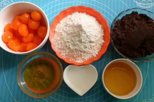 豆沙双黄月饼的做法图解1