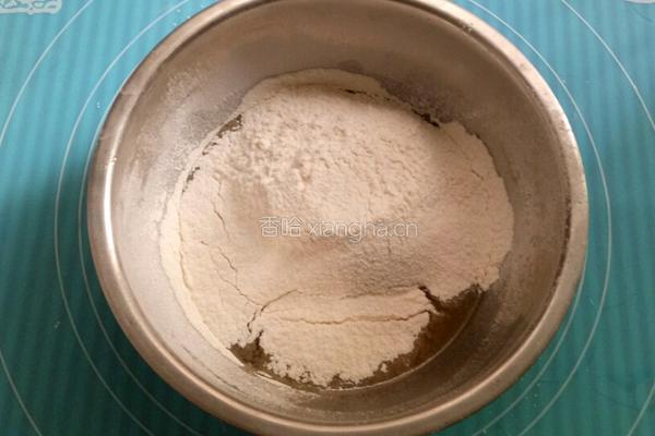 豆沙双黄月饼的做法图解4