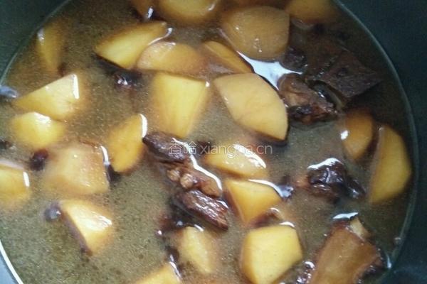 排骨烧土豆的做法图解15