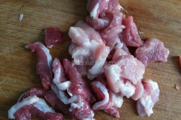 西兰花炒肉的做法图解2