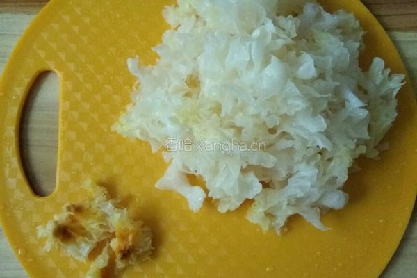 银耳雪梨糖水的做法图解5