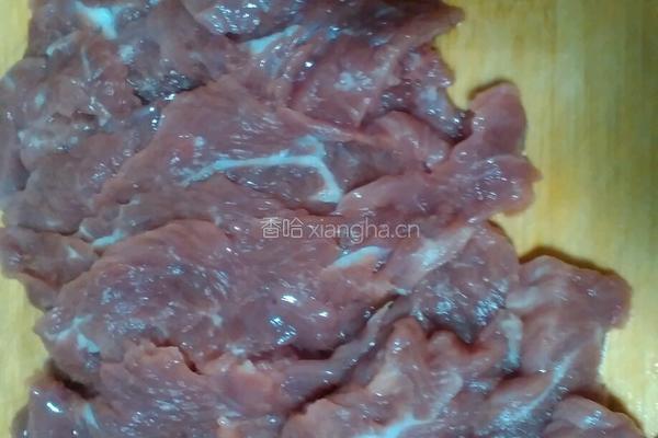 蚝油牛肉的做法图解1