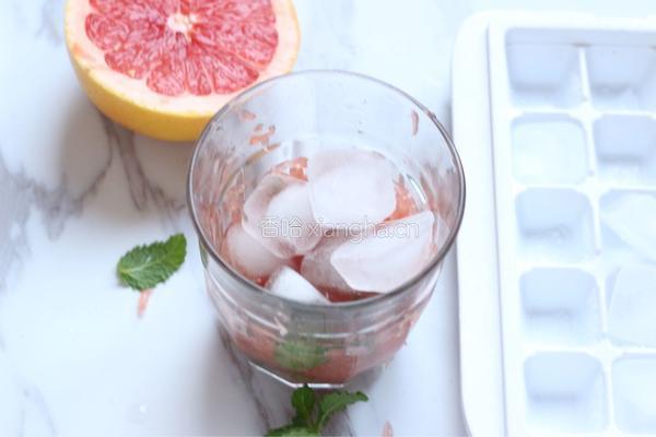 Mojito鸡尾酒的做法图解4