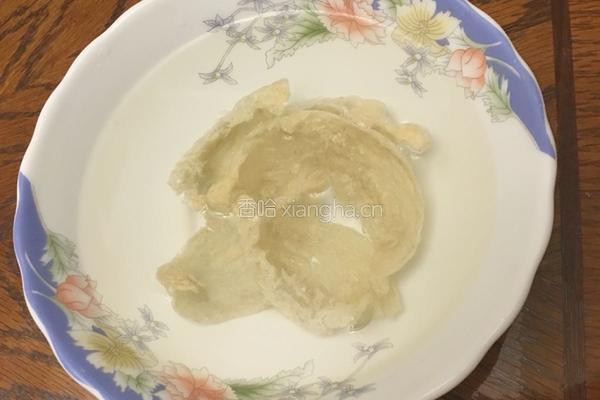 冰糖燕窝的做法图解2