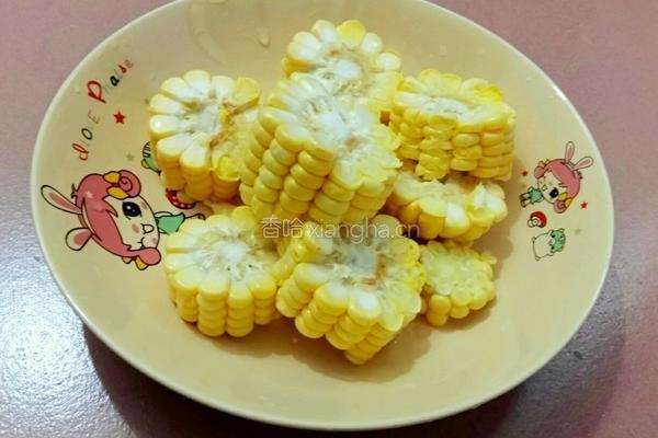 筒子骨玉米萝卜汤的做法图解2