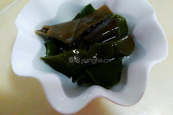 玉米海带汤的做法图解3
