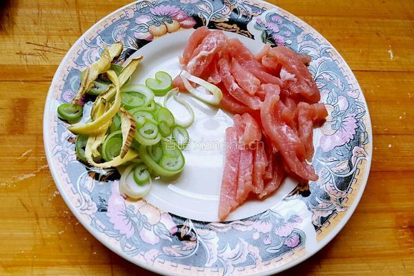 肉丝面的做法图解1