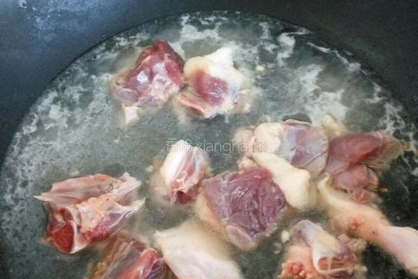 酸菜鸭子的做法图解3