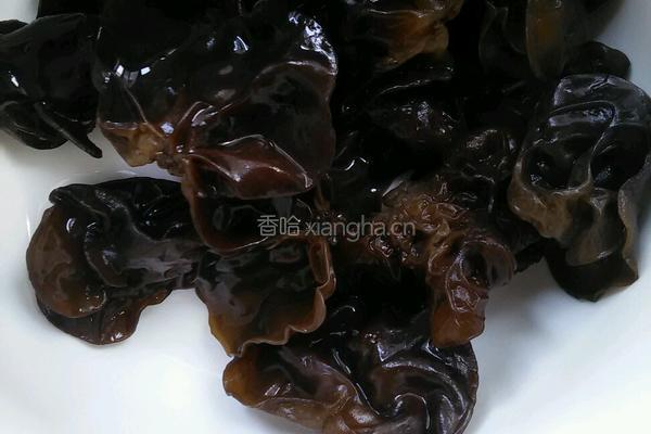 鸡蛋炒木耳的做法图解1