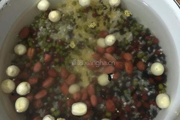 五谷杂粮粥的做法图解3
