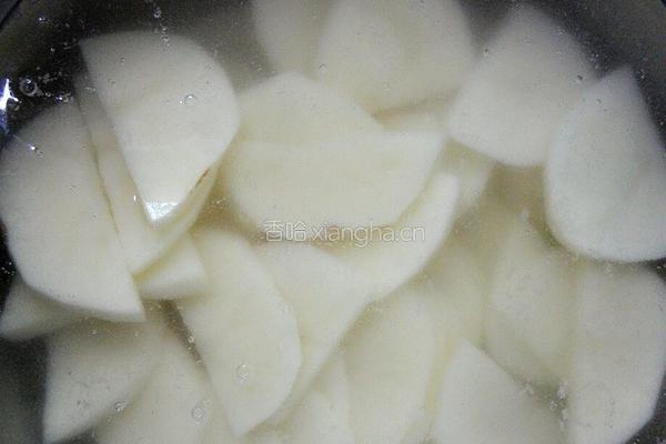 干锅香辣土豆片的做法图解2