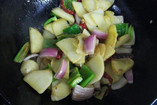 干锅香辣土豆片的做法图解12