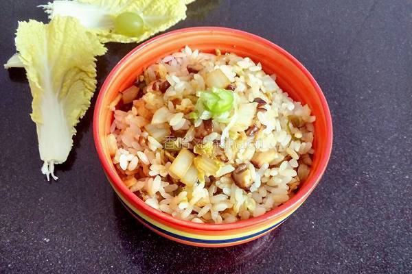 白菜焖饭的做法图解4