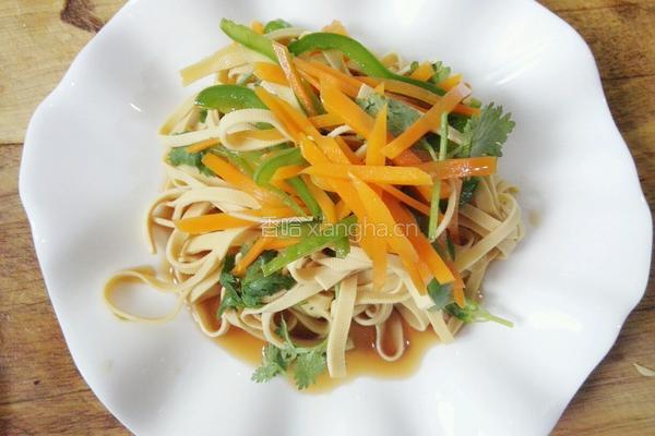 炝拌干豆腐丝的做法图解7