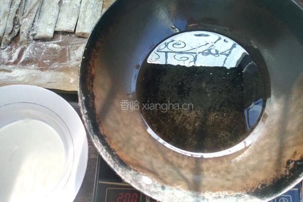 油炸带鱼的做法图解14