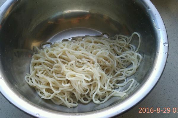麻酱凉拌面的做法图解3