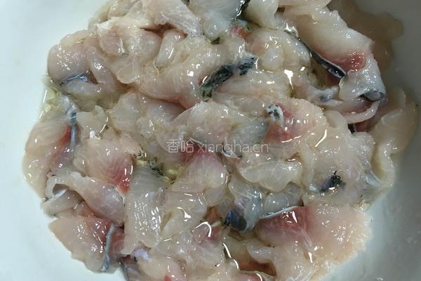 酸菜鱼片的做法图解5