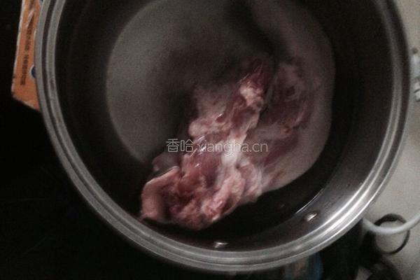 酒酿炖猪舌的做法图解2