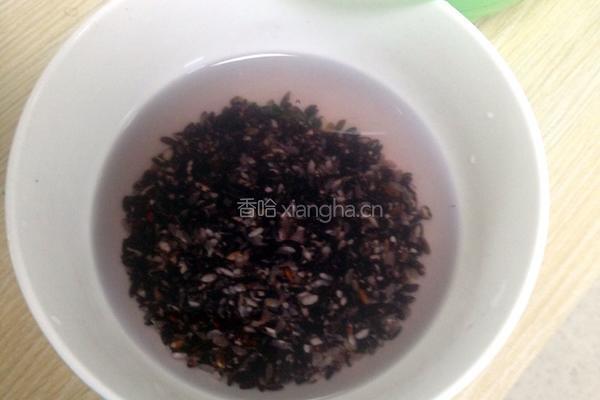 红豆黑糯米粥的做法图解3