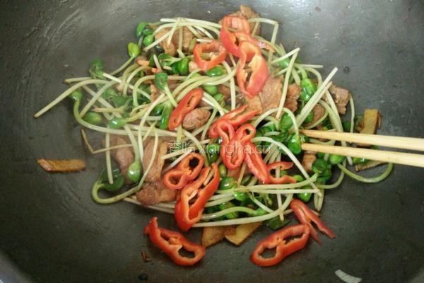 青豆苗炒肉的做法图解9
