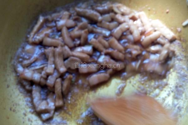 干蘑菇炒肉丝的做法图解5