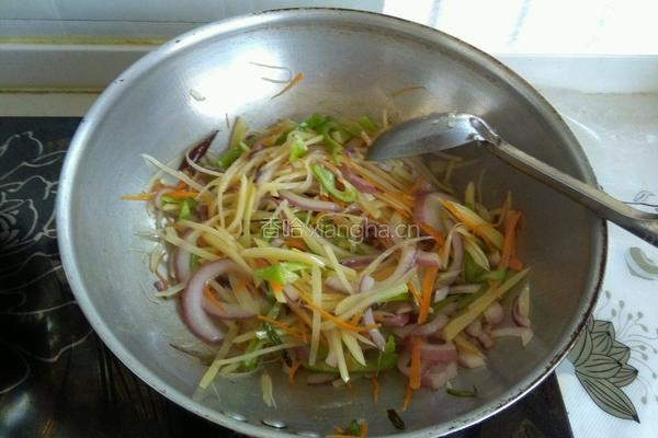 土豆丝炒洋葱丝的做法图解4