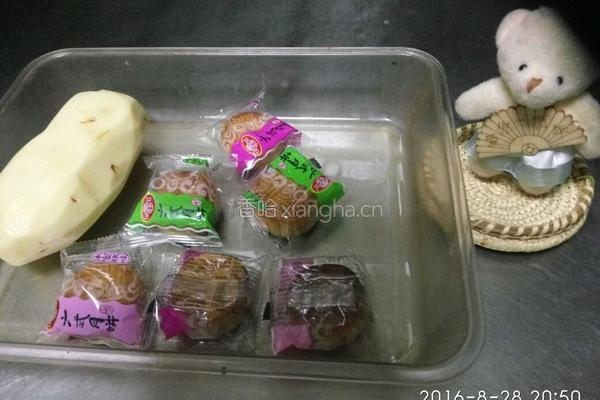  蜂巢月饼的做法图解1