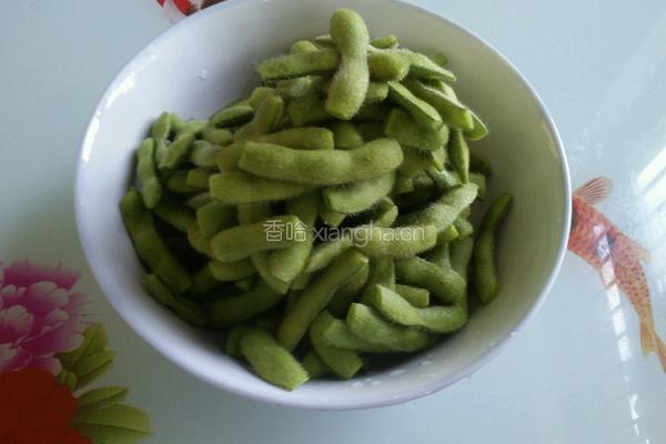 辣炒毛豆的做法图解1