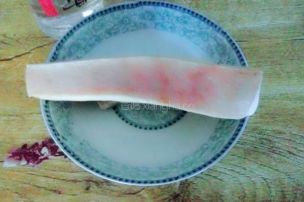 腊肉炒青椒的做法图解1