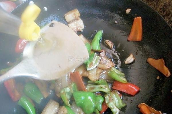 腊肉炒青椒的做法图解14