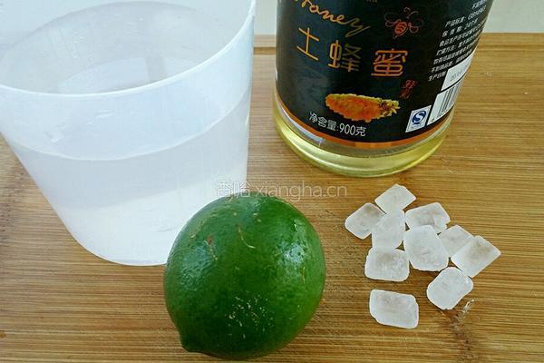柠檬汁的做法图解1