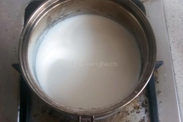 椰丝牛奶小方块的做法图解2
