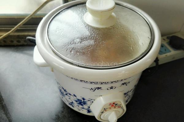 春砂仁炖瘦肉的做法图解6