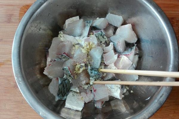 黄焖草鱼的做法图解4