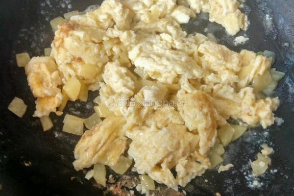 土豆炒鸡蛋的做法图解5
