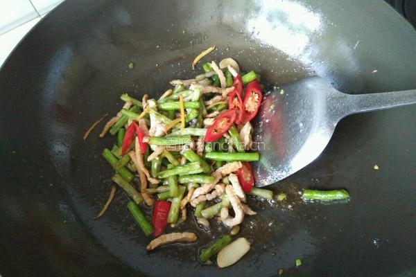 豆角炒肉丝的做法图解6