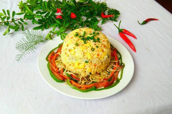 绿豆芽蛋炒饭
