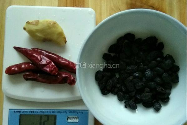 炖煮罗非鱼的做法图解4