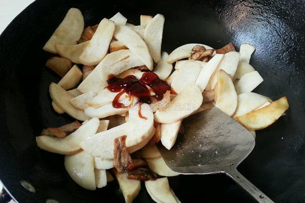 鸡腿菇炒肉片的做法图解5