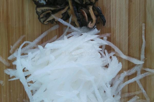白萝卜丝蛋饼的做法图解1