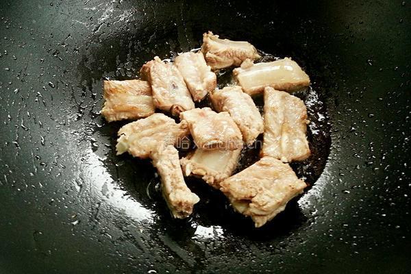 土豆炖排骨的做法图解6