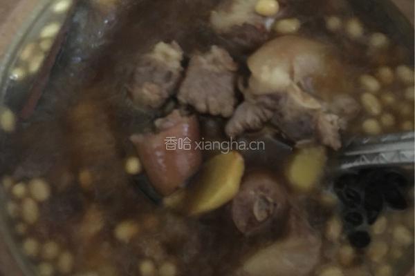 黄豆焖猪尾巴排骨的做法图解8