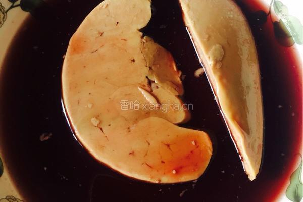 鹅肝配牛排含黑胡椒酱汁做法的做法图解2