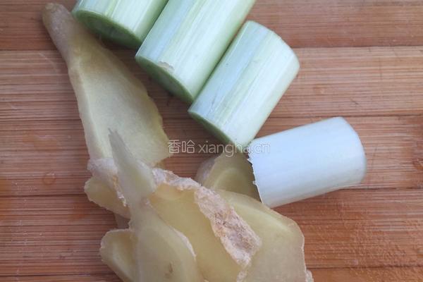 鸡爪子的做法图解2