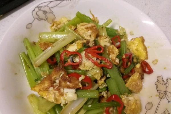 芹菜炒蛋（宝宝篇）的做法图解6